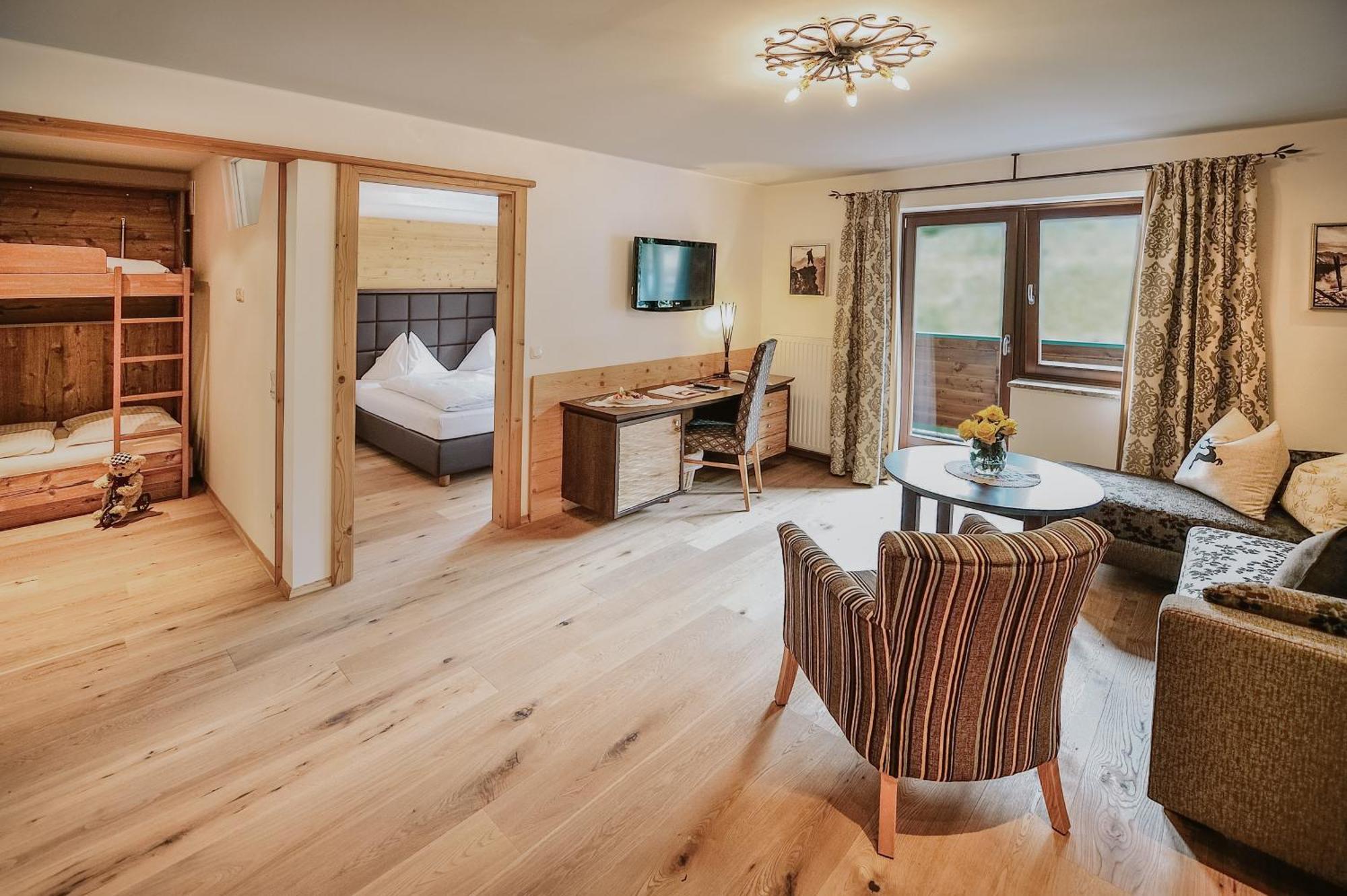 סנט יוהן אים פונגאו Hotel Berghof - St Johann In Salzburg מראה חיצוני תמונה