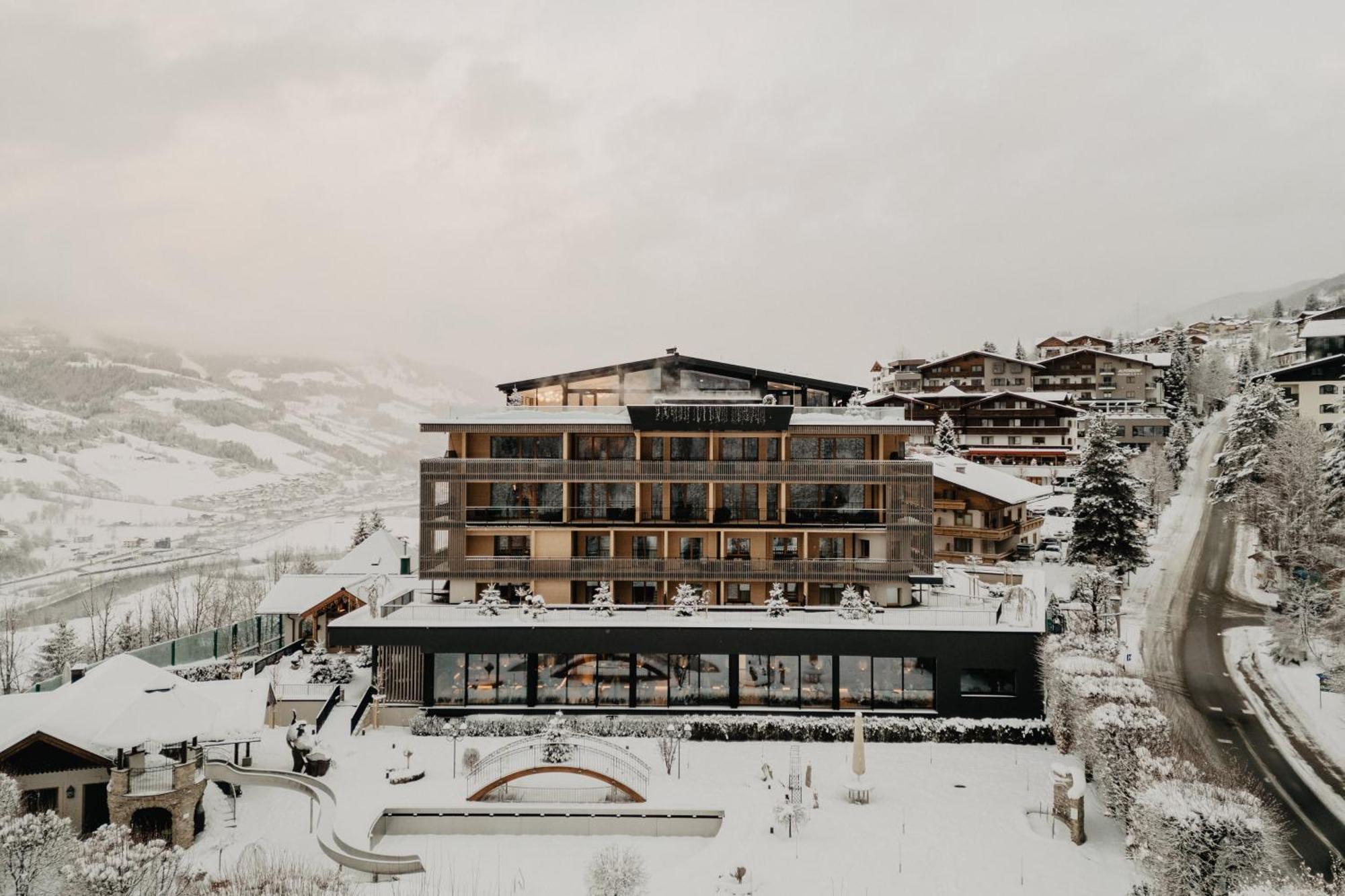סנט יוהן אים פונגאו Hotel Berghof - St Johann In Salzburg מראה חיצוני תמונה
