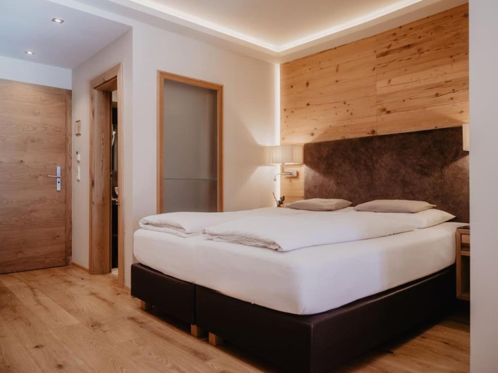 סנט יוהן אים פונגאו Hotel Berghof - St Johann In Salzburg מראה חיצוני תמונה